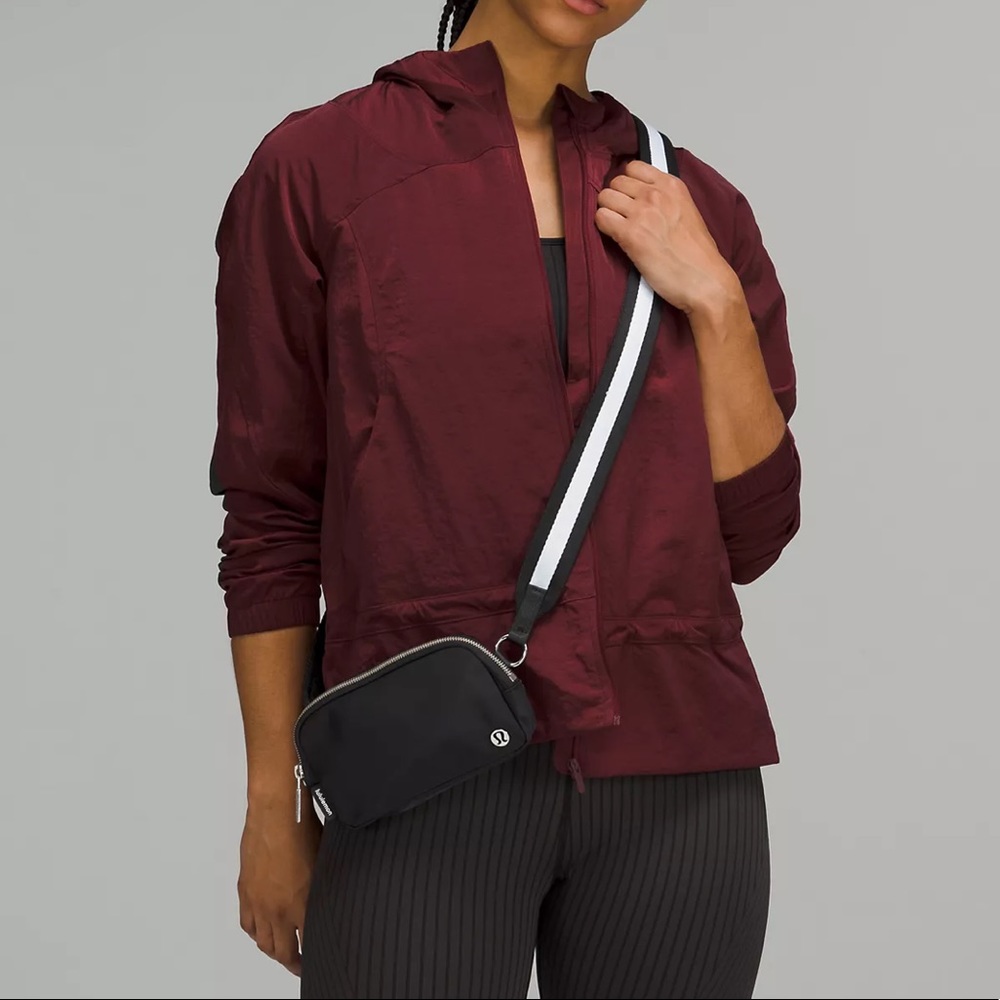 Lululemon Everywhere Bag - Picture 4 of 4